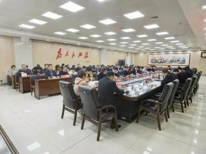 楊哲參加洛陽(yáng)市洛龍區(qū)黨外人士暨民營(yíng)企業(yè)座談會(huì)